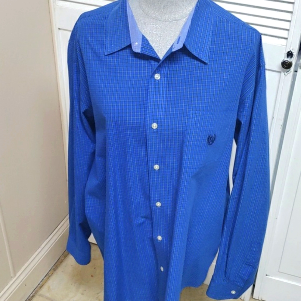 Chaps men's dress shirt, great condition.